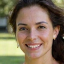 Foto de Ana López, sonriendo y con aspecto saludable